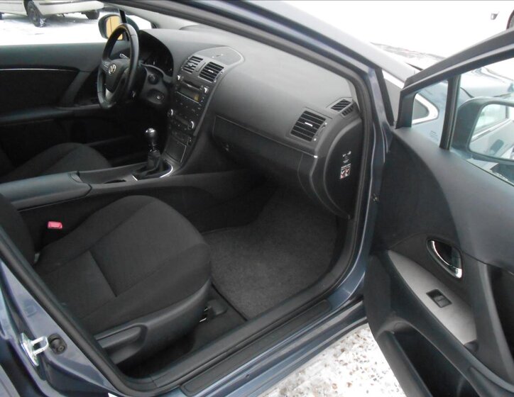 Toyota Avensis Kombi 1,8 l 108 kw