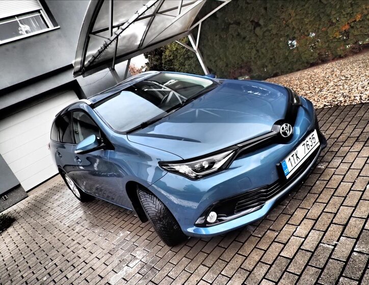 Toyota Auris Kombi 1,6 l 97 kw