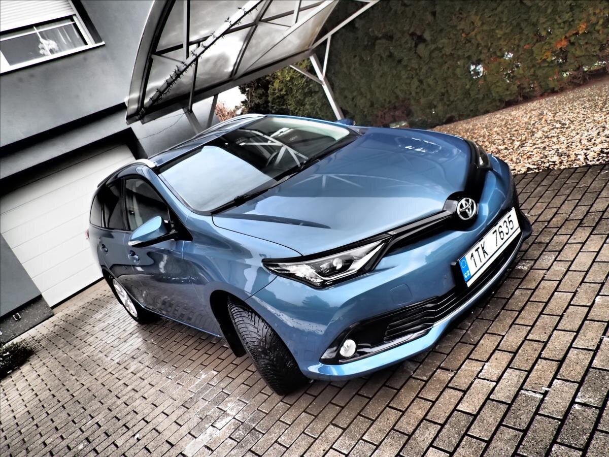 Toyota Auris Kombi 1,6 l 97 kw