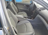 Mercedes-Benz Třídy E Sedan / Limuzína 1,8 l 120 kw