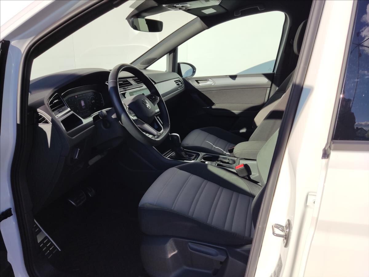 Volkswagen Touran MPV 1,5 l 110 kw