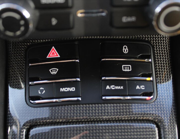 Porsche Cayenne SUV / Terénní 4,8 l 397 kw