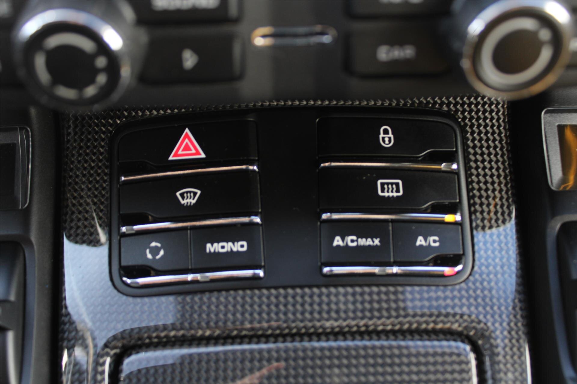 Porsche Cayenne SUV / Terénní 4,8 l 397 kw