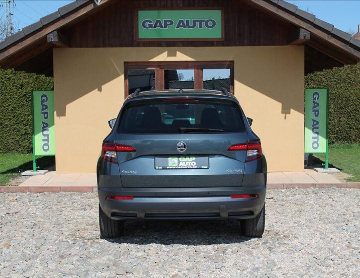 Škoda Karoq SUV / Terénní 1,5 l 110 kw