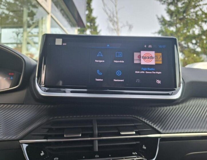 Peugeot 2008 SUV 1,2 l 96 kw