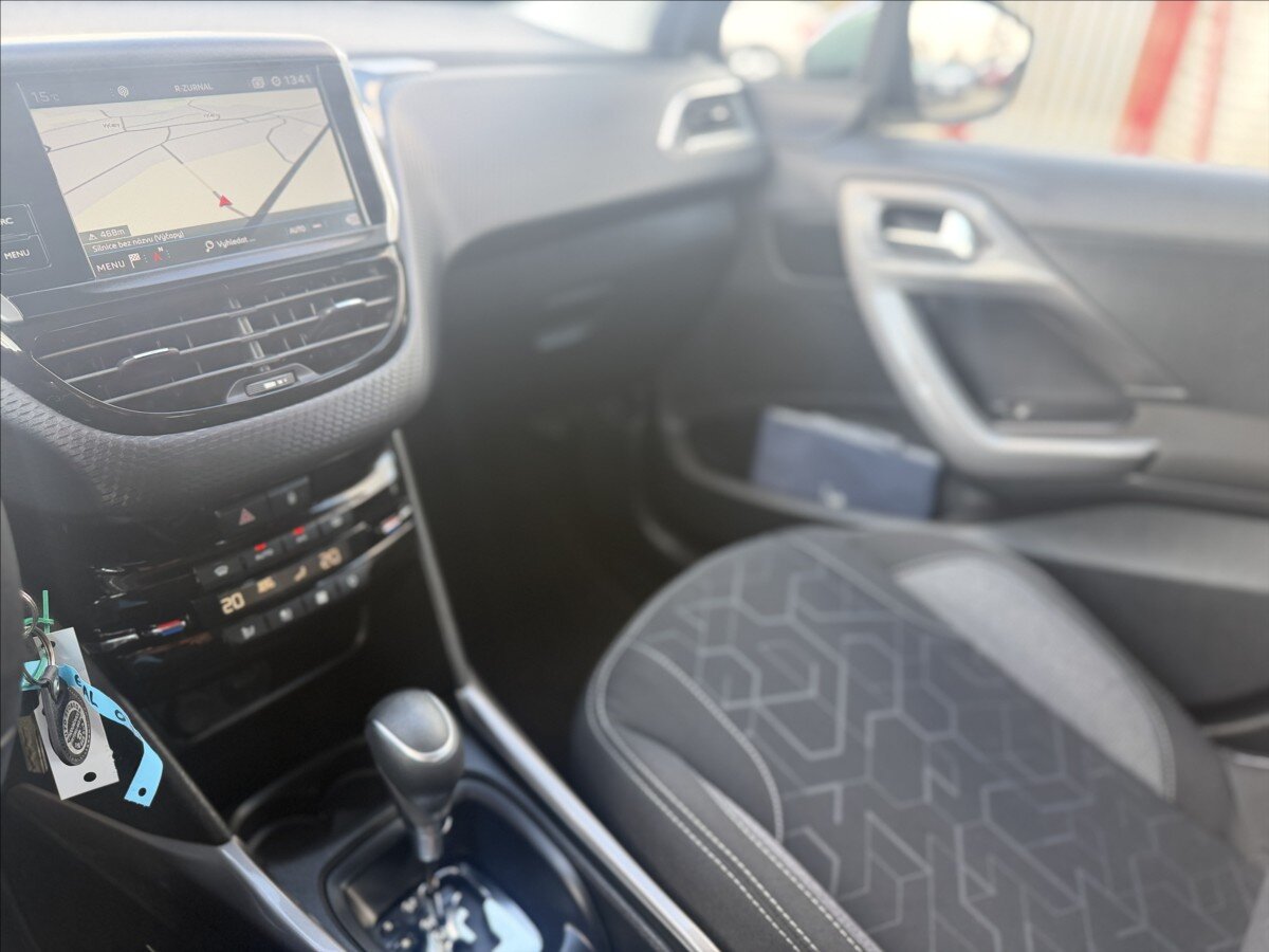 Peugeot 2008 SUV / Terénní 1,2 l 81 kw