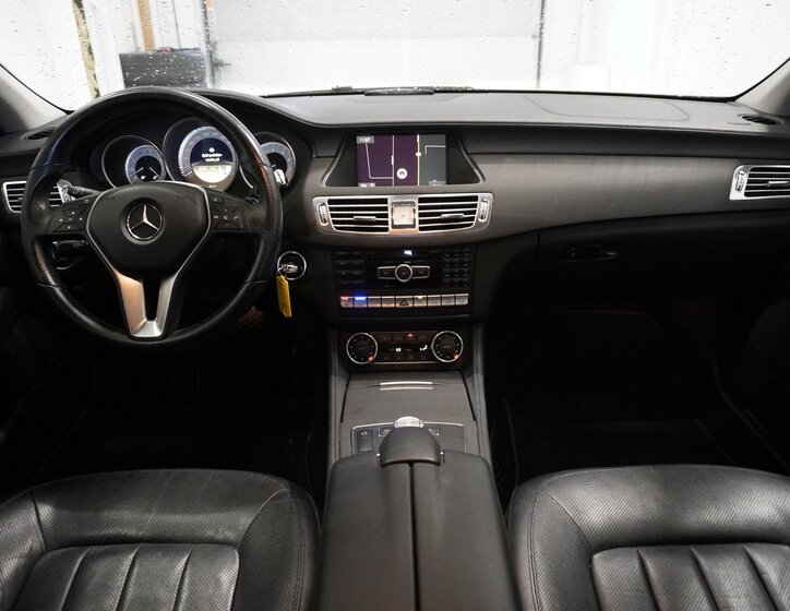 Mercedes-Benz CLS Sedan 3,5 l 225 kw