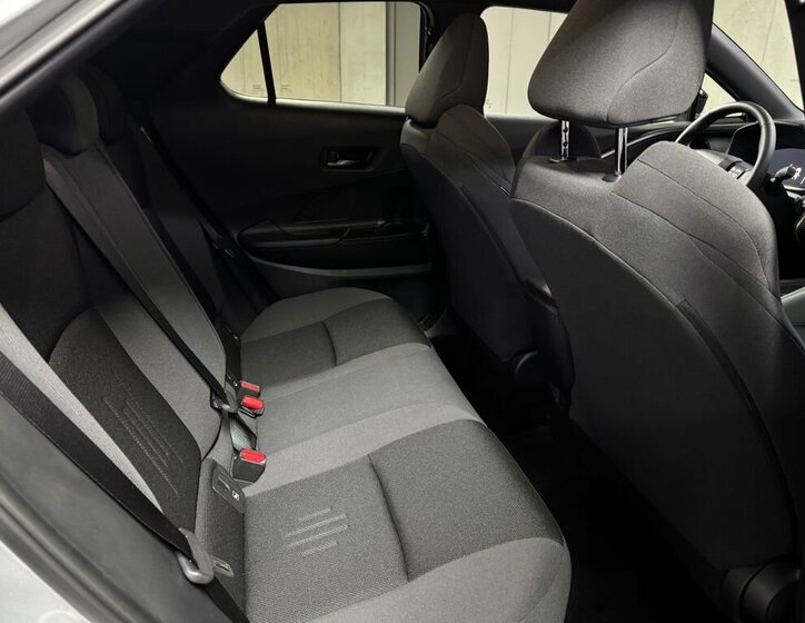 Toyota C-HR Hatchback 1,8 l 90 kw