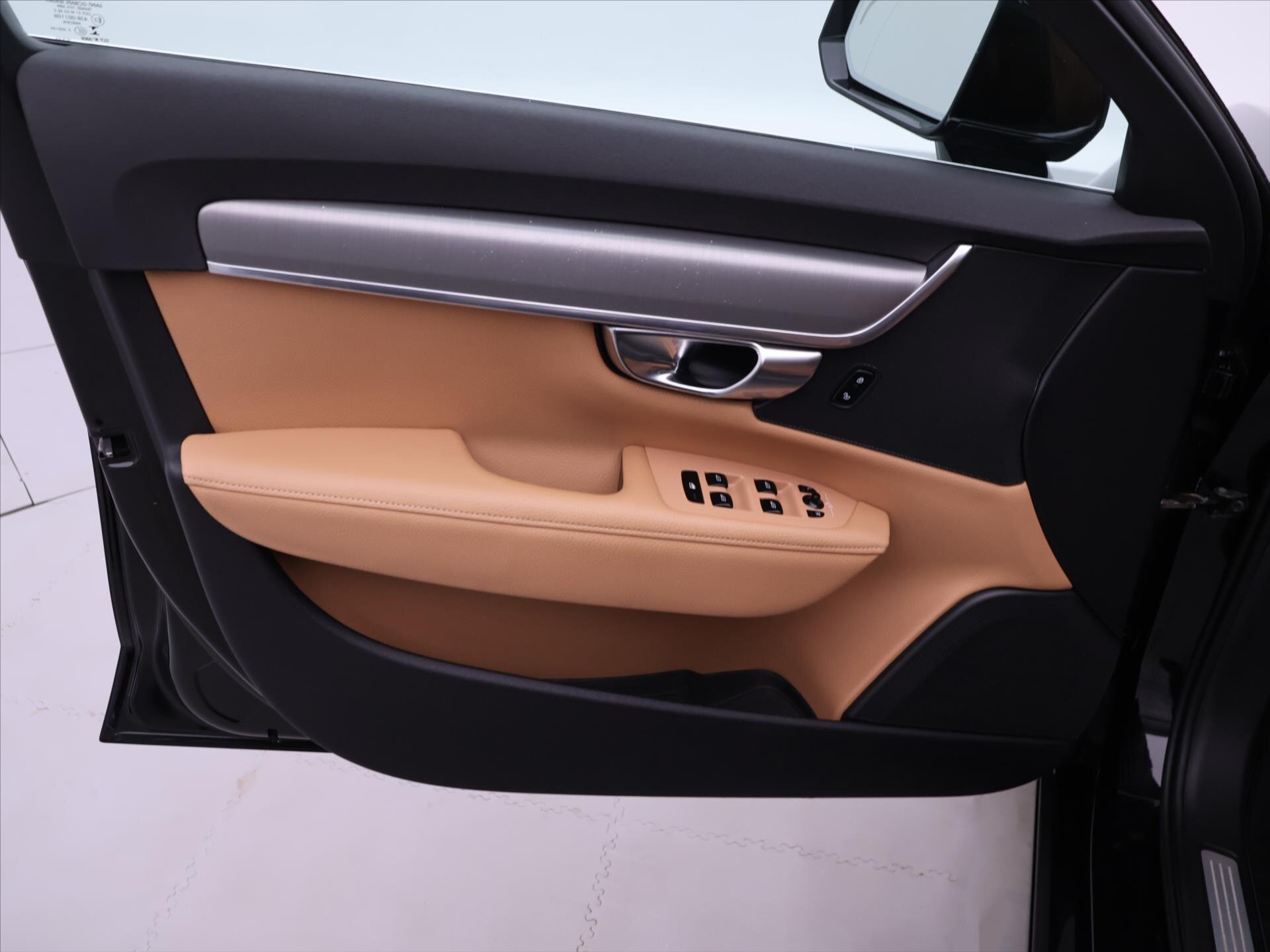 Volvo S90 Sedan / Limuzína 2,0 l 187 kw