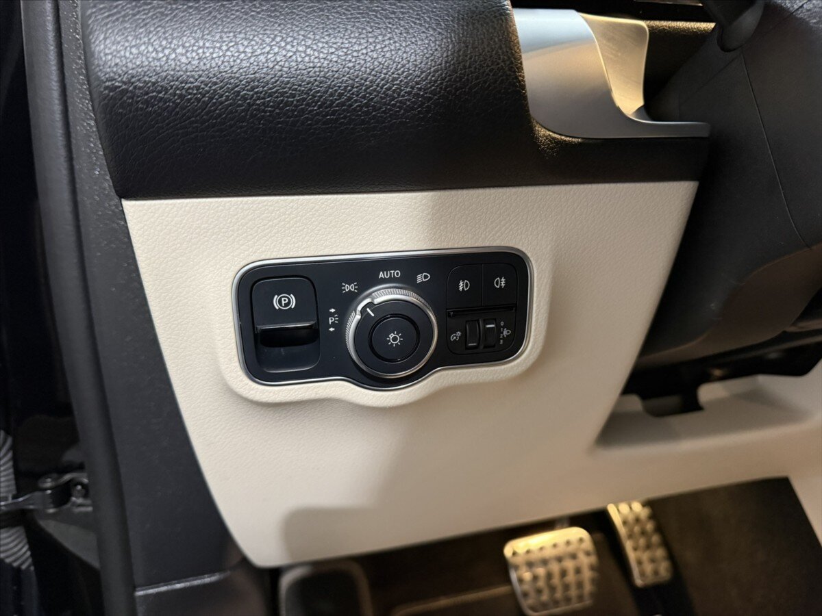 Mercedes-Benz GLB SUV / Terénní 2,0 l 110 kw