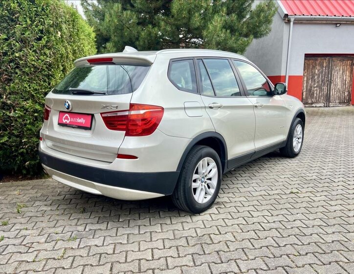 BMW X3 SUV / Terénní 2,0 l 135 kw