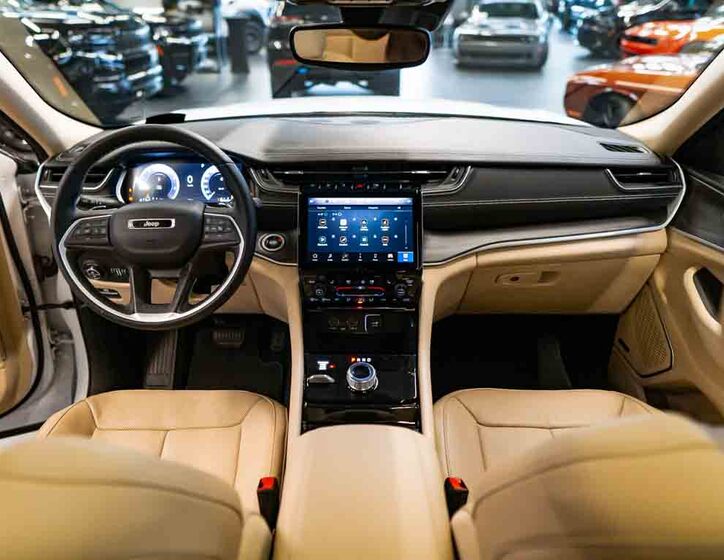 Jeep Grand Cherokee 35