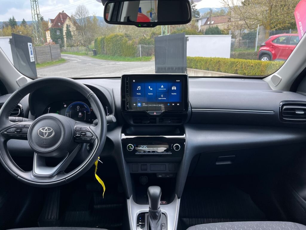 Toyota Yaris Cross SUV / Terénní 1,5 l 68 kw