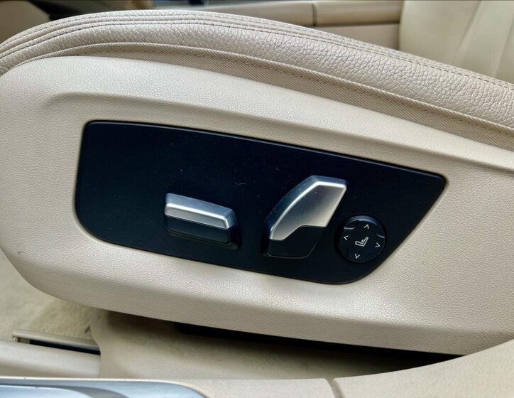 BMW Řada 7 Ostatní 3,0 l 210 kw