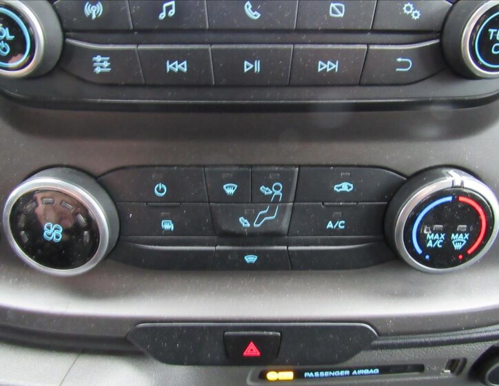 Ford Transit Custom Kombi 2,0 l 95 kw