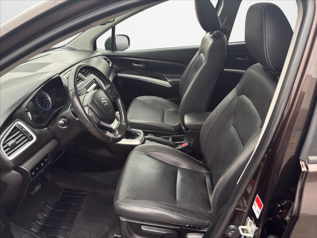 Suzuki SX4 S-Cross SUV / Terénní 1,6 l 88 kw