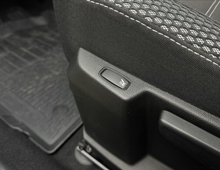 Dacia Duster SUV / Terénní 1,3 l 110 kw