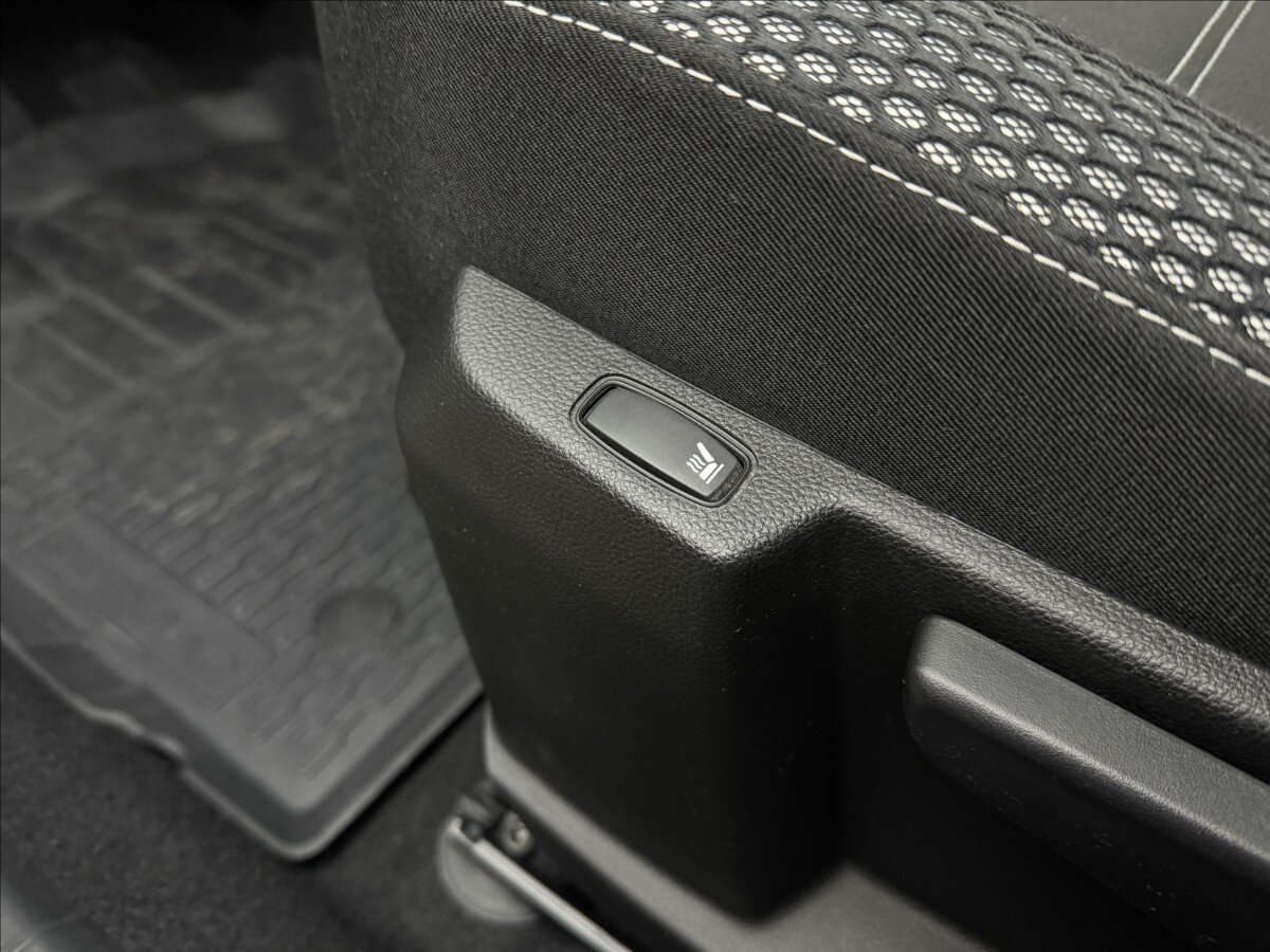 Dacia Duster SUV / Terénní 1,3 l 110 kw