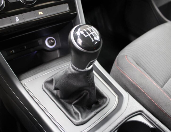 Volkswagen Touran SUV / Terénní 1,2 l 81 kw