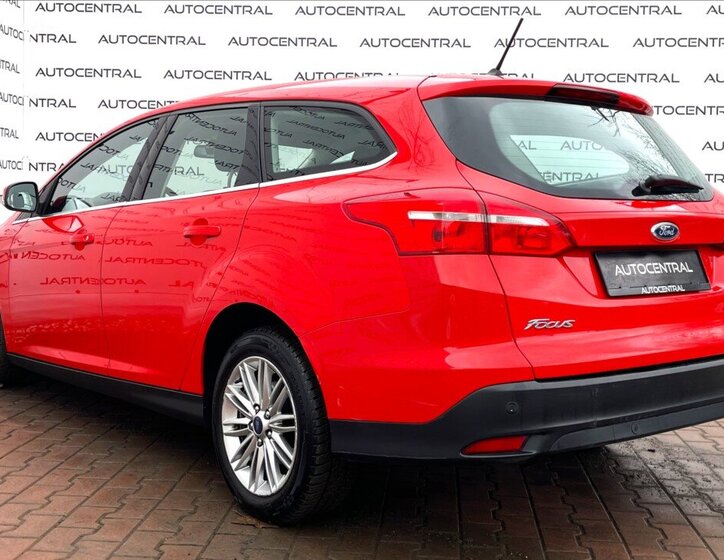 Ford Focus Kombi 999,0 92 kw