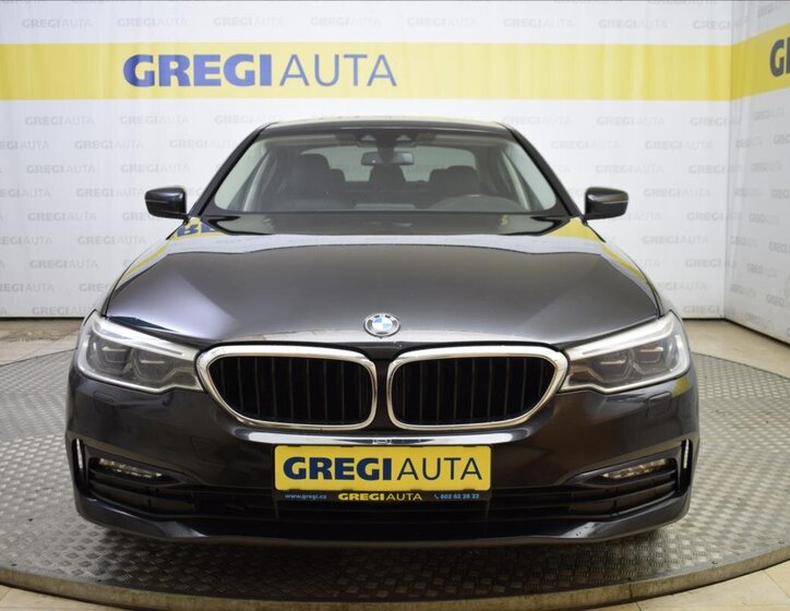 BMW Řada 5 Sedan / Limuzína 3,0 l 195 kw
