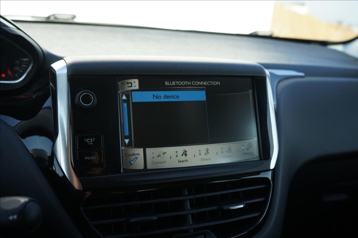 Peugeot 208 Hatchback 1,2 l 60 kw