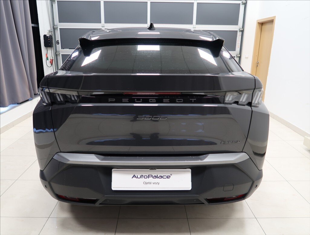 Peugeot 3008 SUV 1,2 l 100 kw