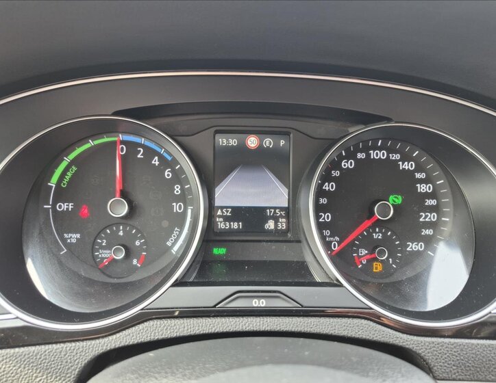 Volkswagen Passat Kombi 1,4 l 160 kw