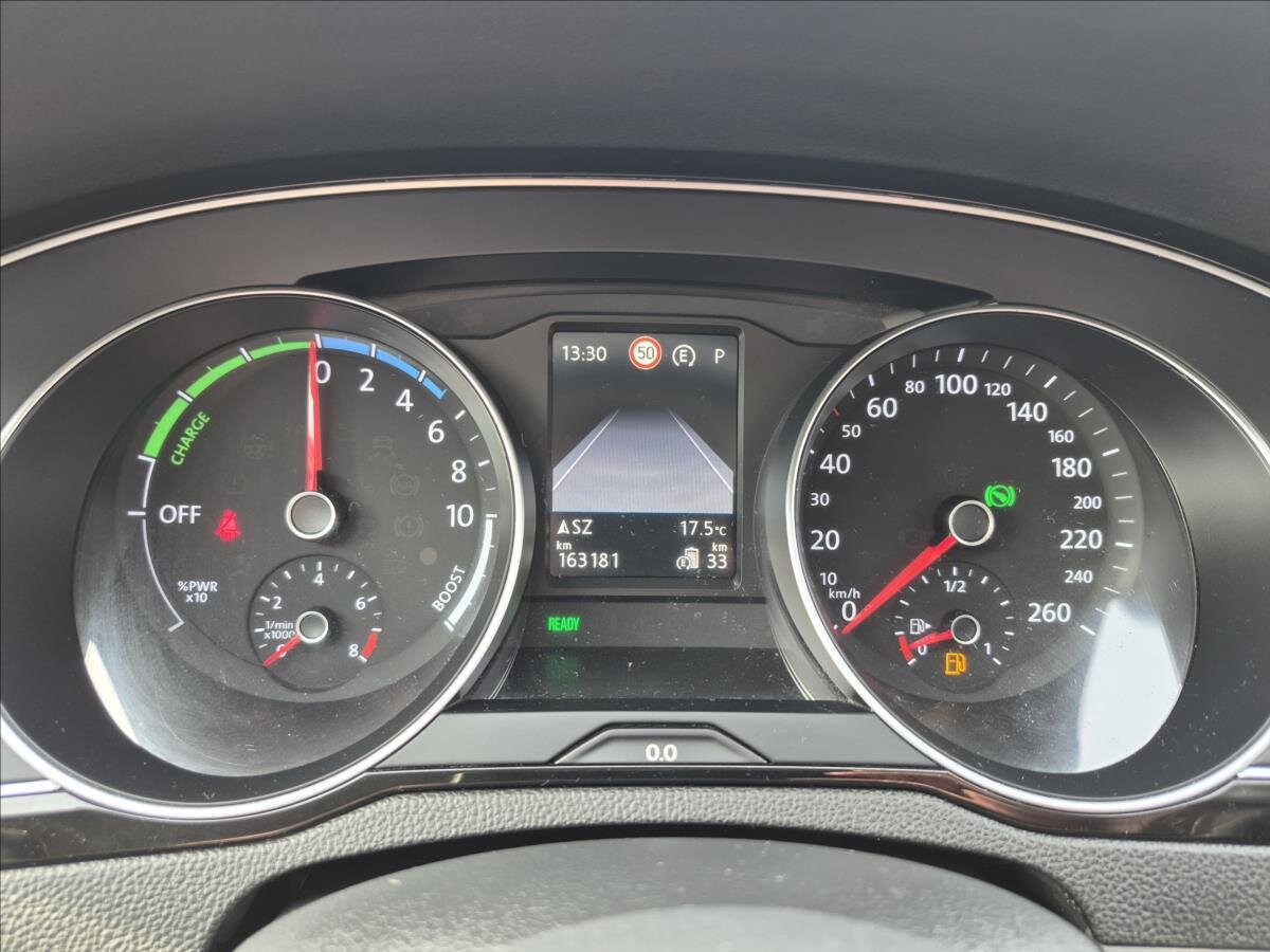 Volkswagen Passat Kombi 1,4 l 160 kw