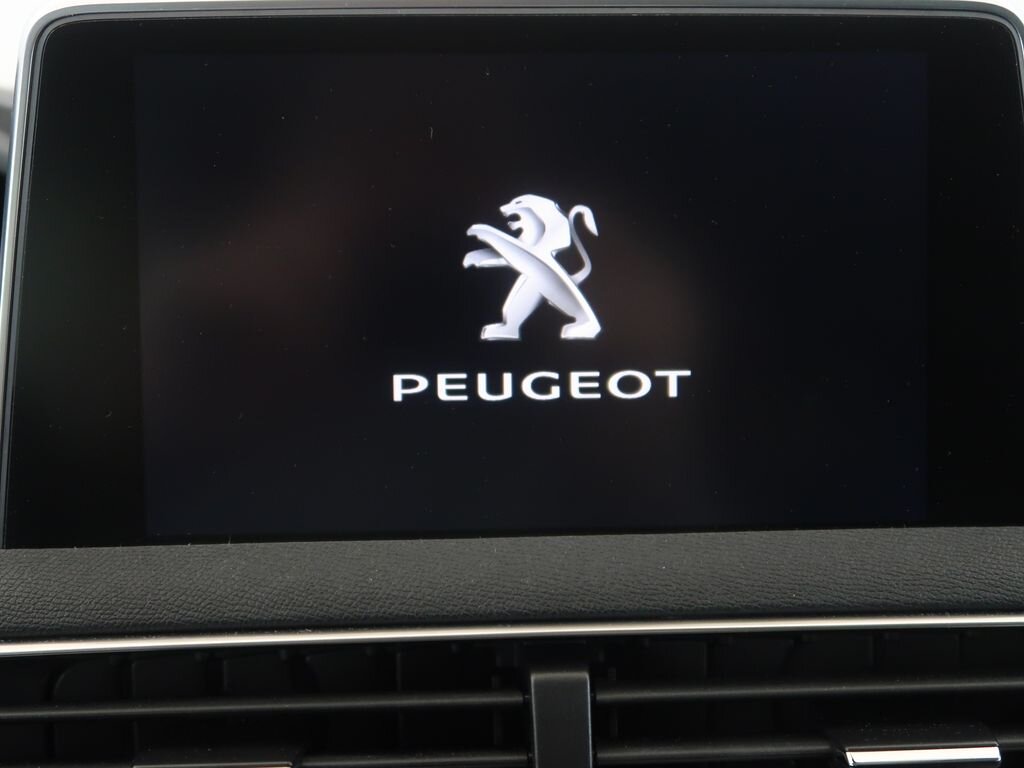 Peugeot 5008 SUV 1,2 l 96 kw