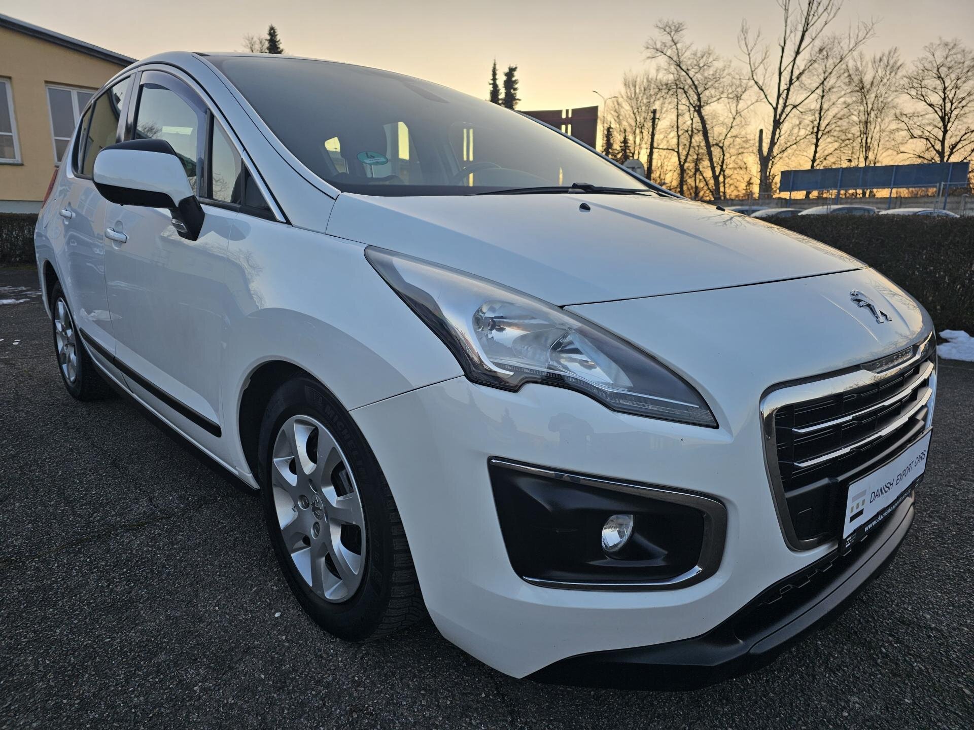 Peugeot 3008 SUV 1,2 l 96 kw