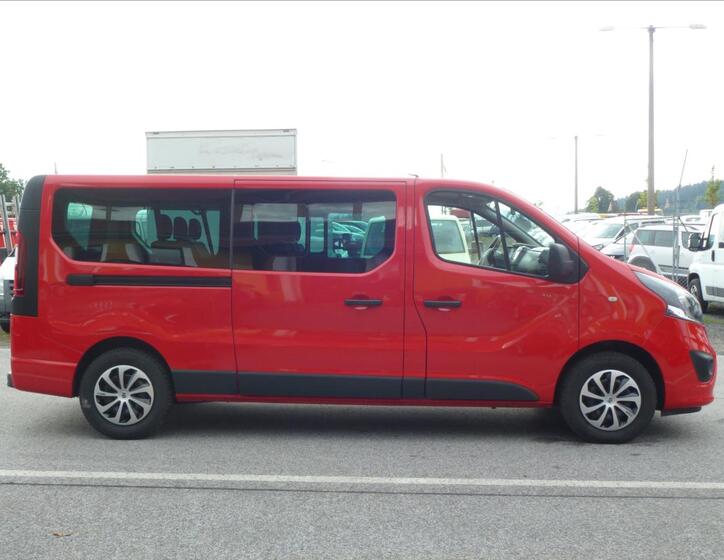 Opel Vivaro 4