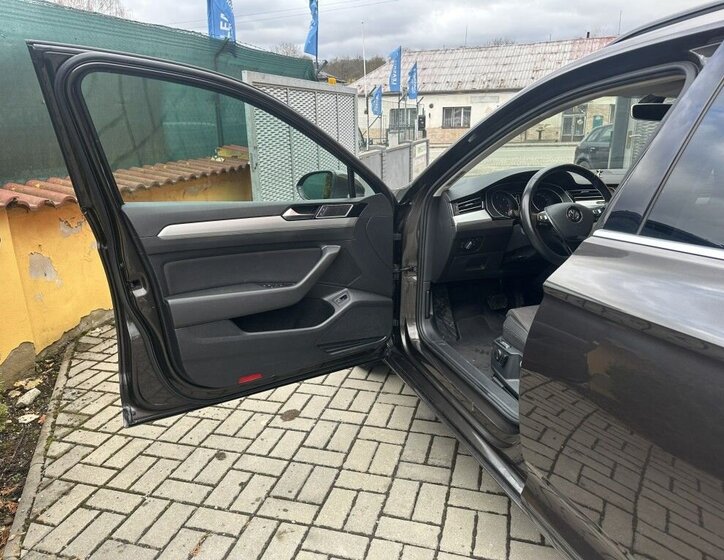 Volkswagen Passat Kombi 2,0 l 110 kw