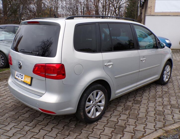 Volkswagen Touran 4