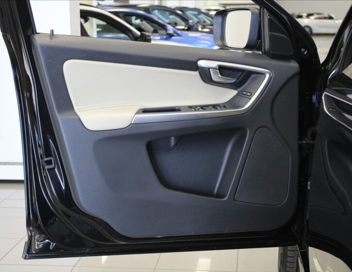 Volvo XC60 SUV 2,0 l 140 kw