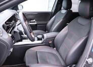 Mercedes-Benz GLA 13