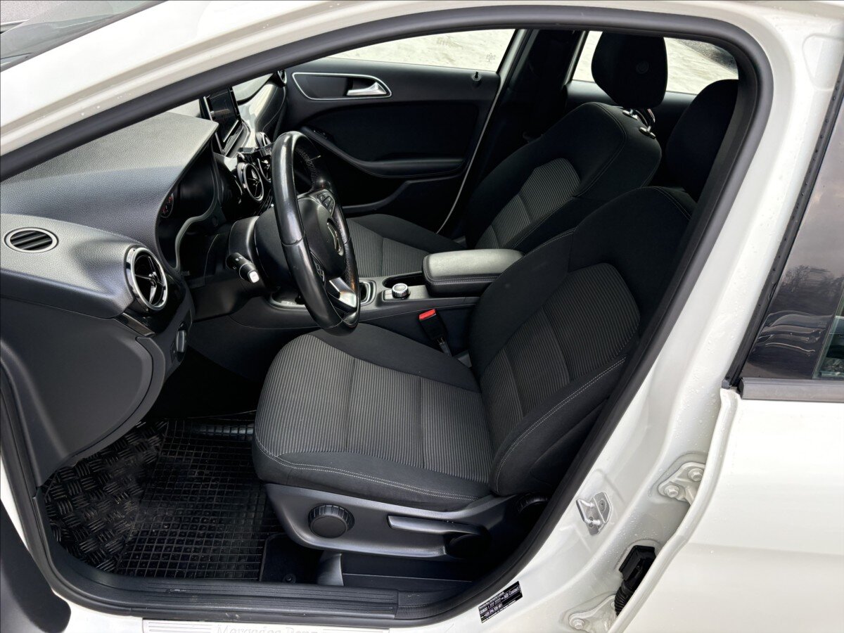 Mercedes-Benz Třídy B Kombi 1,5 l 80 kw