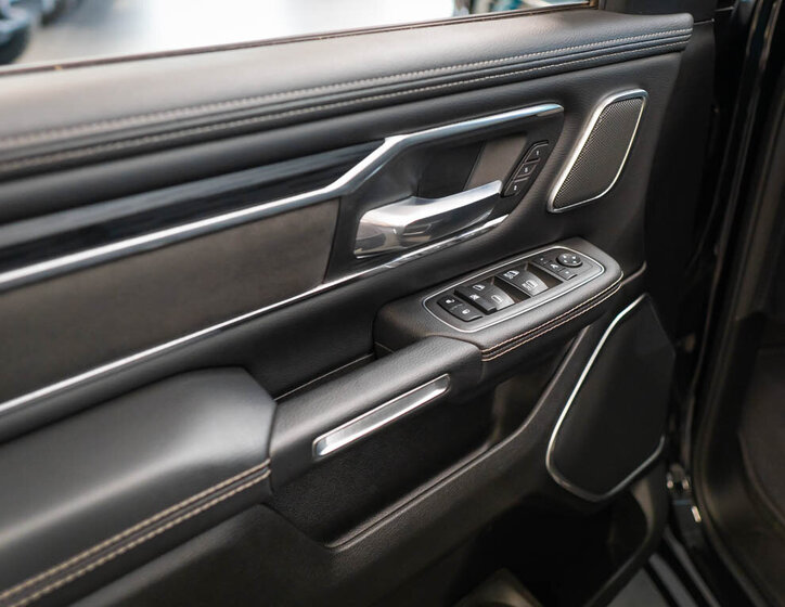 Dodge RAM Pick-up 5,7 l 291 kw