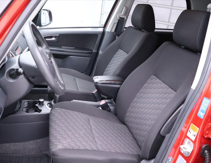 Suzuki SX4 11