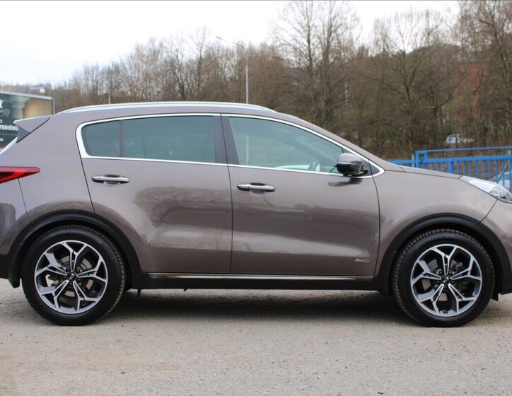 KIA Sportage SUV / Terénní 2,0 l 136 kw