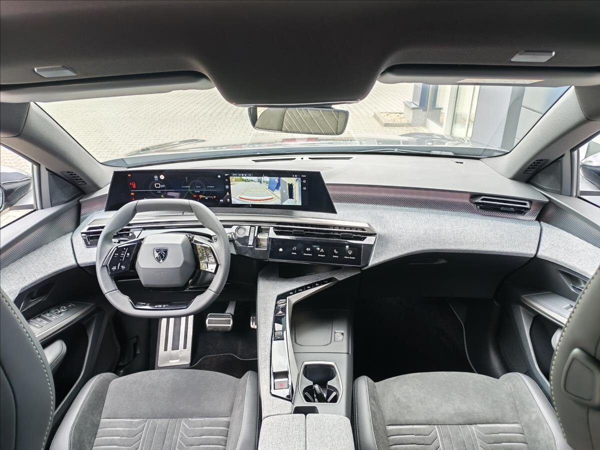 Peugeot 5008 SUV / Terénní 1,2 l 107 kw
