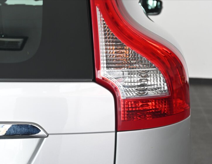 Volvo XC60 SUV / Terénní 2,4 l 133 kw