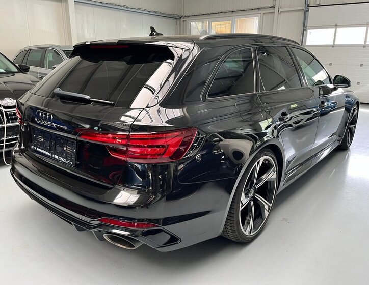 Audi RS4 Kombi 2,9 l 331 kw