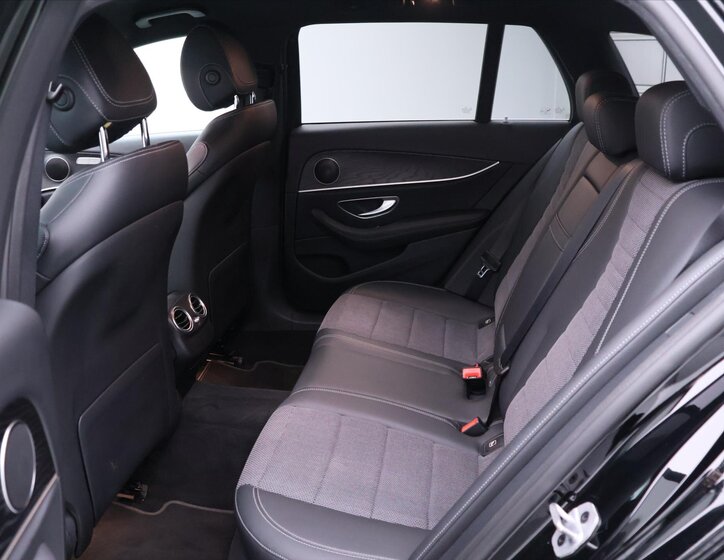 Mercedes-Benz Třídy E Kombi 2,0 l 143 kw