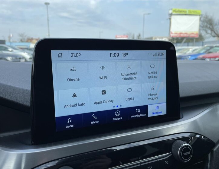 Ford Kuga SUV / Terénní 1,5 l 88 kw