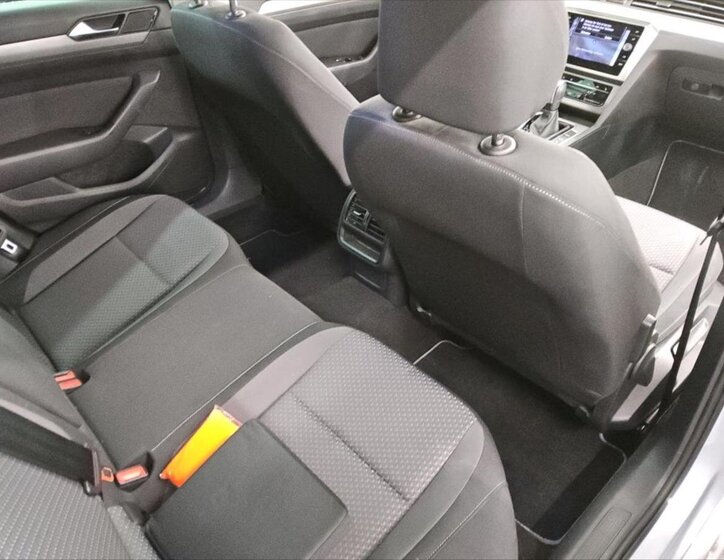 Volkswagen Passat Kombi 2,0 l 110 kw