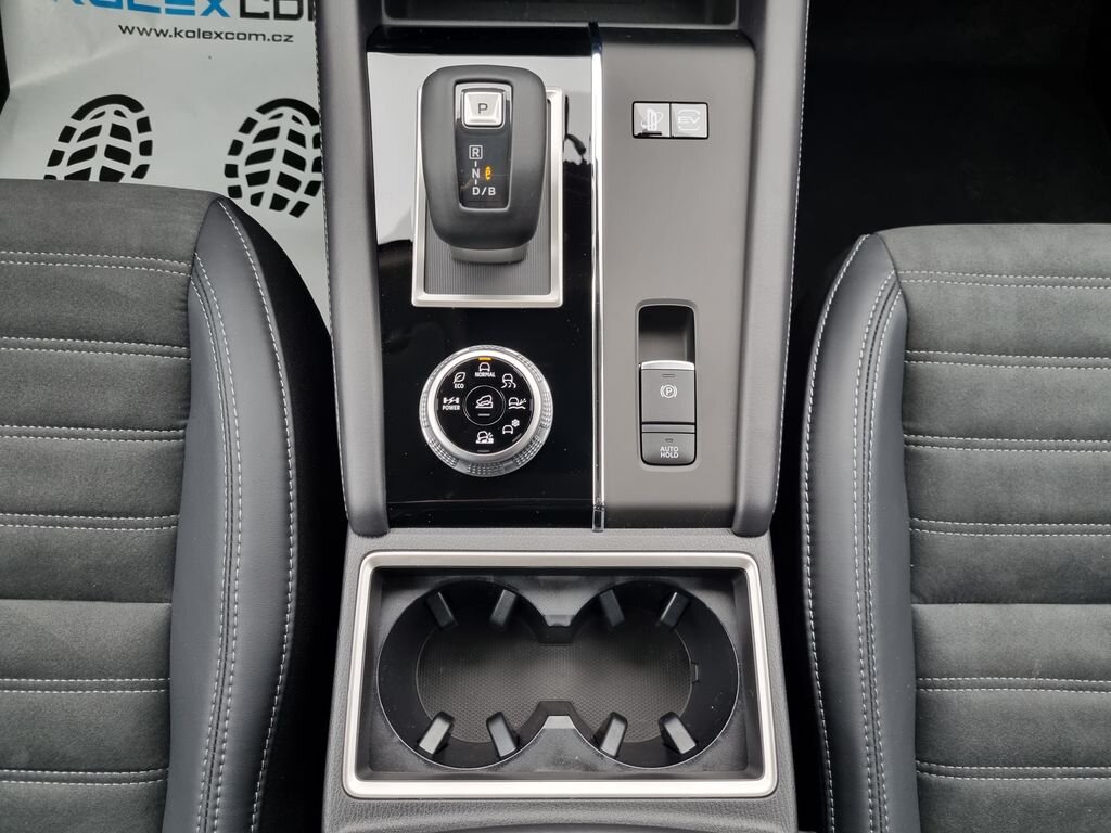 Mitsubishi Outlander SUV 2,4 l 225 kw