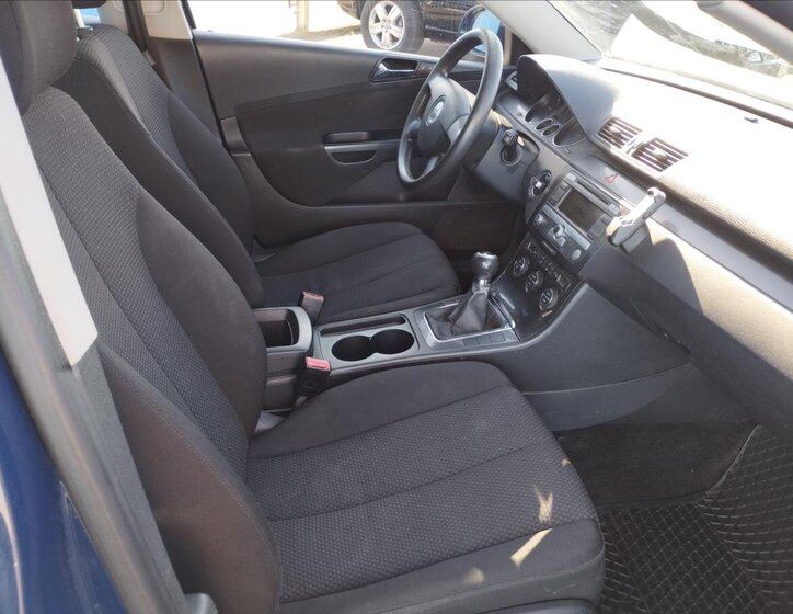 Volkswagen Passat Kombi 2,0 l 103 kw