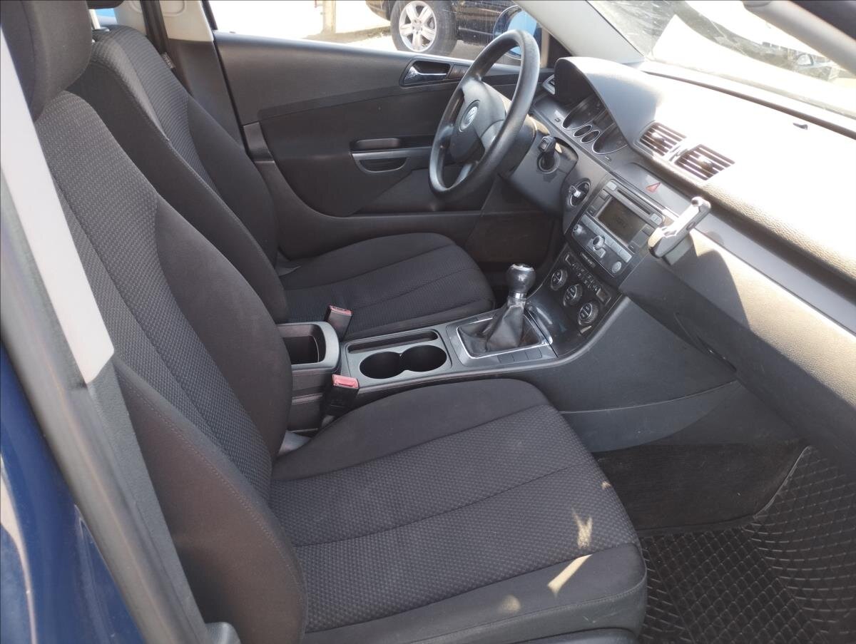Volkswagen Passat Kombi 2,0 l 103 kw