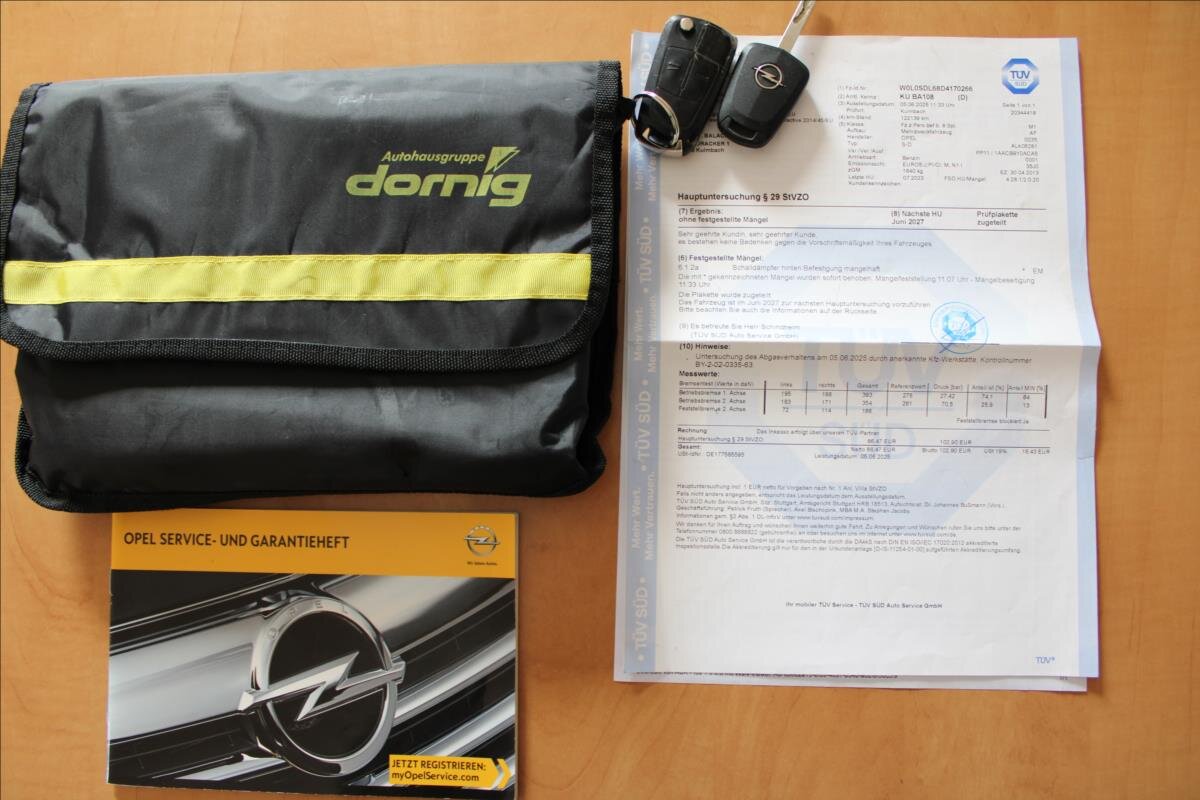 Opel Corsa Hatchback 1,4 l 64 kw